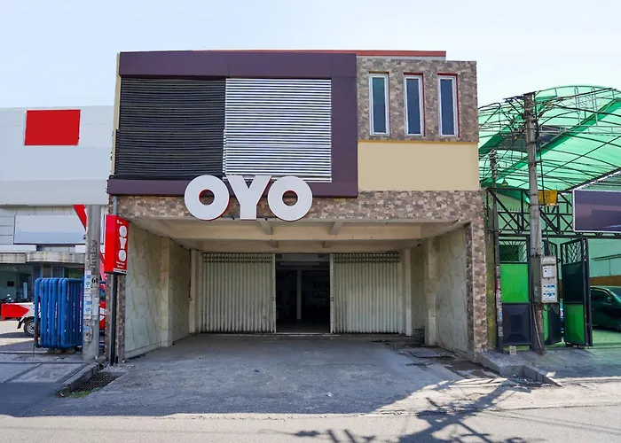 OYO Life 2108 Griya Aisyah Residence Surabaya